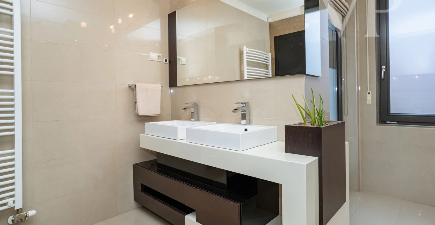 Gyerekszobák fürdőszobája 1