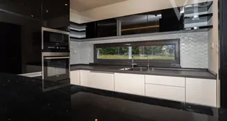 von_poll_real_estate_property_HU25439657_image_10