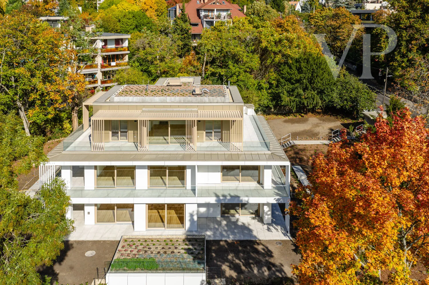 PRÉMIUM PENTHOUSE LAKÁS NAGY TERASSZAL, JAKUZZIVAL