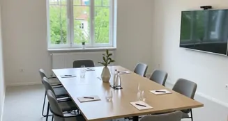 von_poll_real_estate_property_HU26439691_image_34