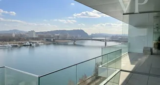 von_poll_real_estate_property_HU26439702_image_0