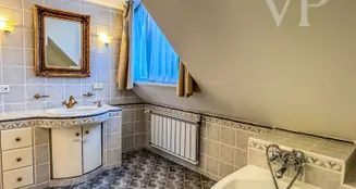 von_poll_real_estate_property_HU26439712_image_12