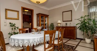 von_poll_real_estate_property_HU26439716_image_55