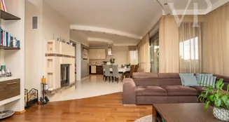 von_poll_real_estate_property_HU26439716_image_27