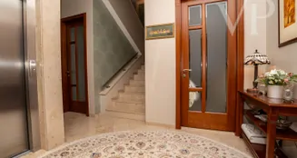 von_poll_real_estate_property_HU26439716_image_41