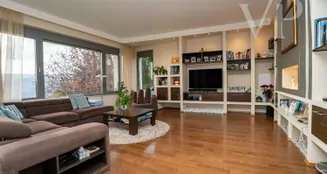 von_poll_real_estate_property_HU26439716_image_248