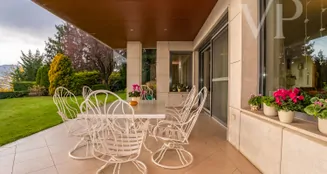 von_poll_real_estate_property_HU26439716_image_289