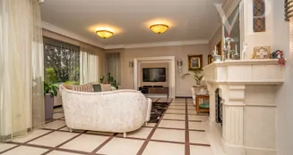 von_poll_real_estate_property_HU26439716_image_270