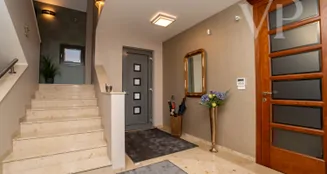 von_poll_real_estate_property_HU26439716_image_235