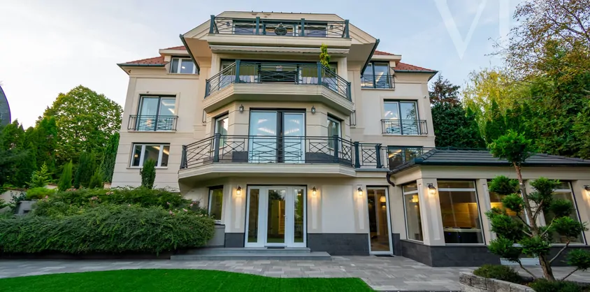 von Poll Immobilien GmbH