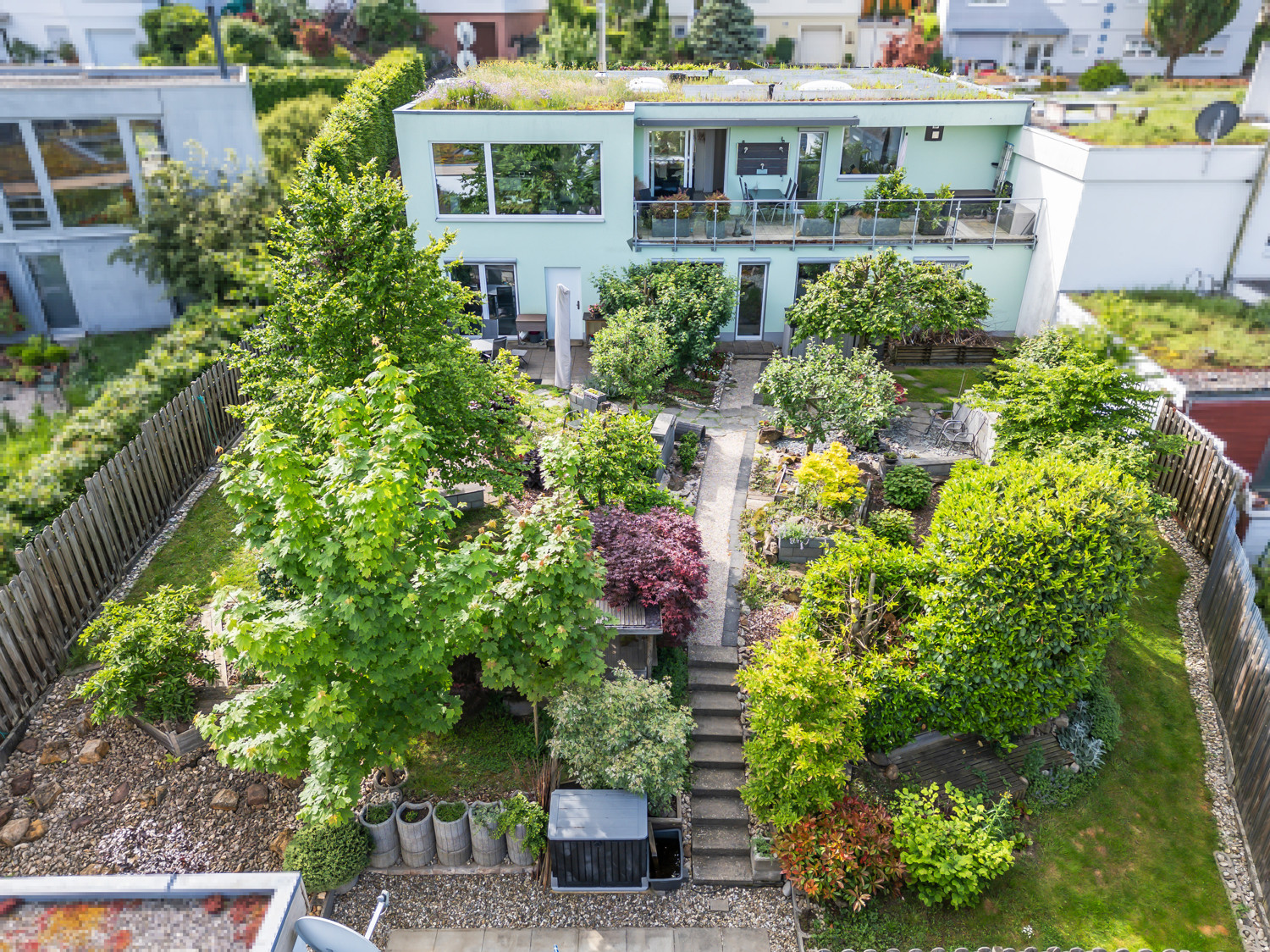 Großzügiger Bungalow mit Doppelgarage und herrlicher Aussicht ++ Energieeffizienz A+