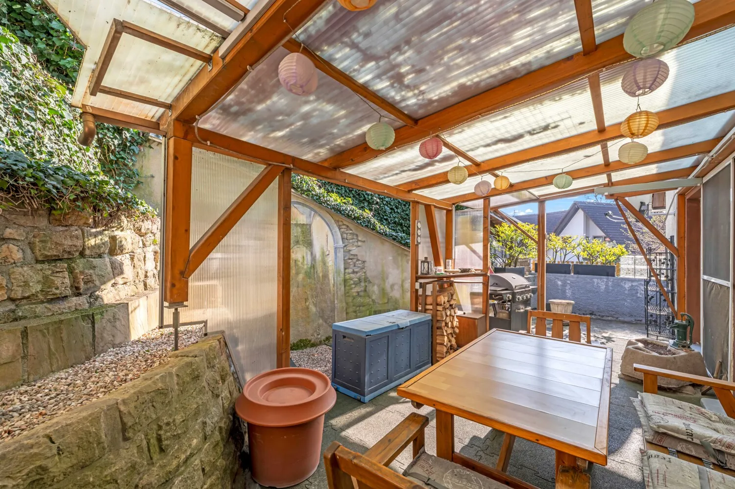 Terrasse angrenzend zum Esszimmer