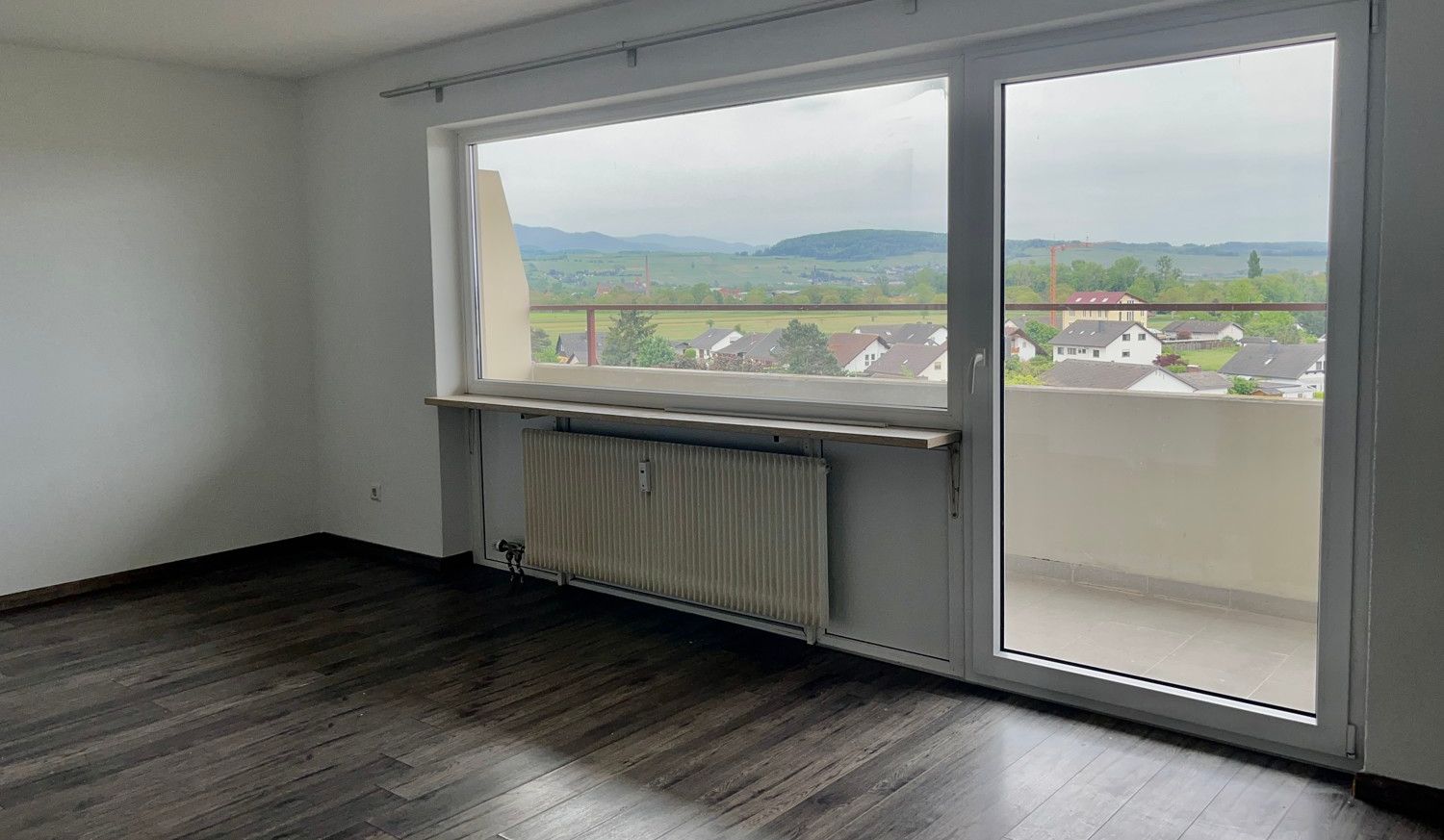 Wohnraum mit Zugang zur Terrasse
