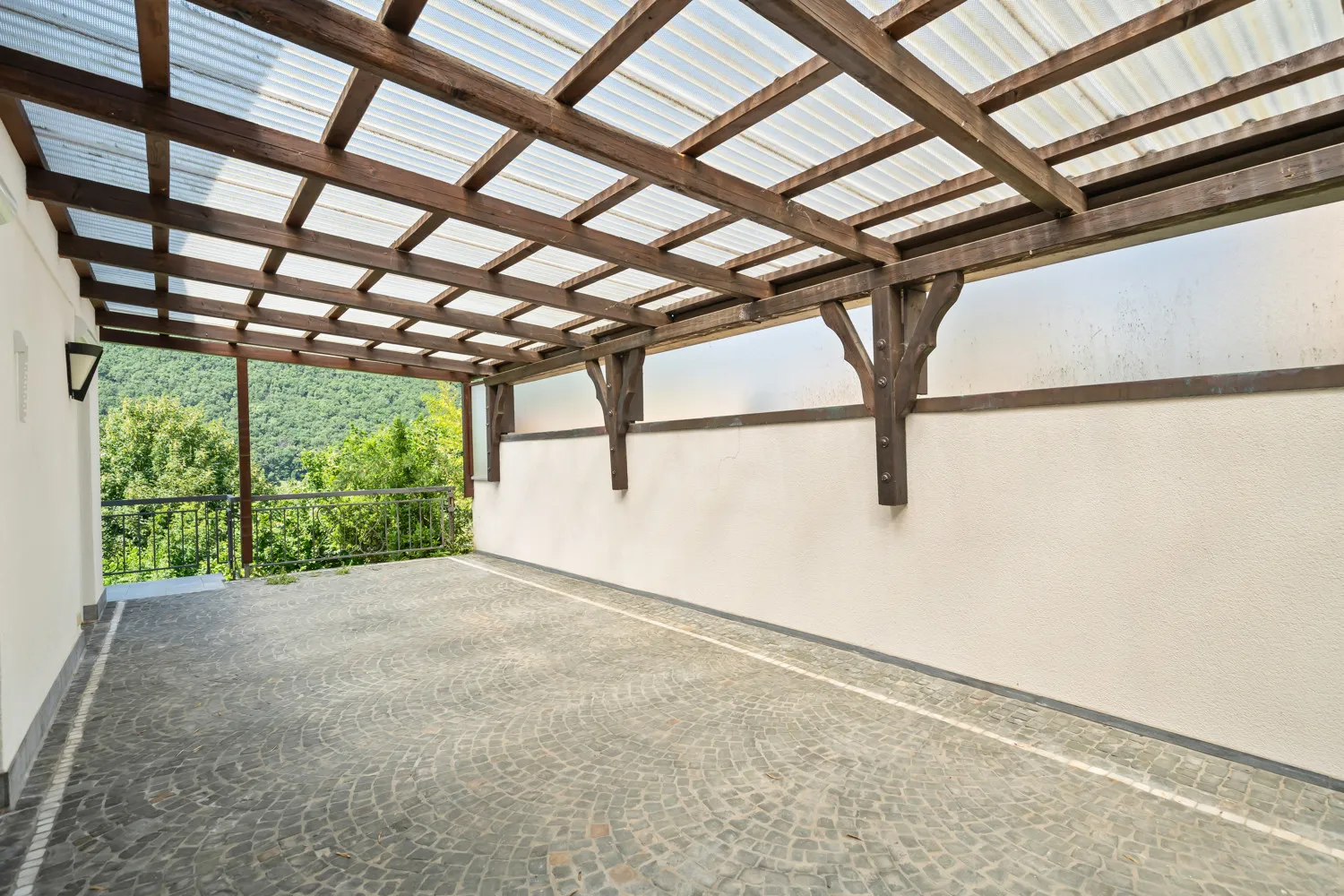 Überdachte Terrasse