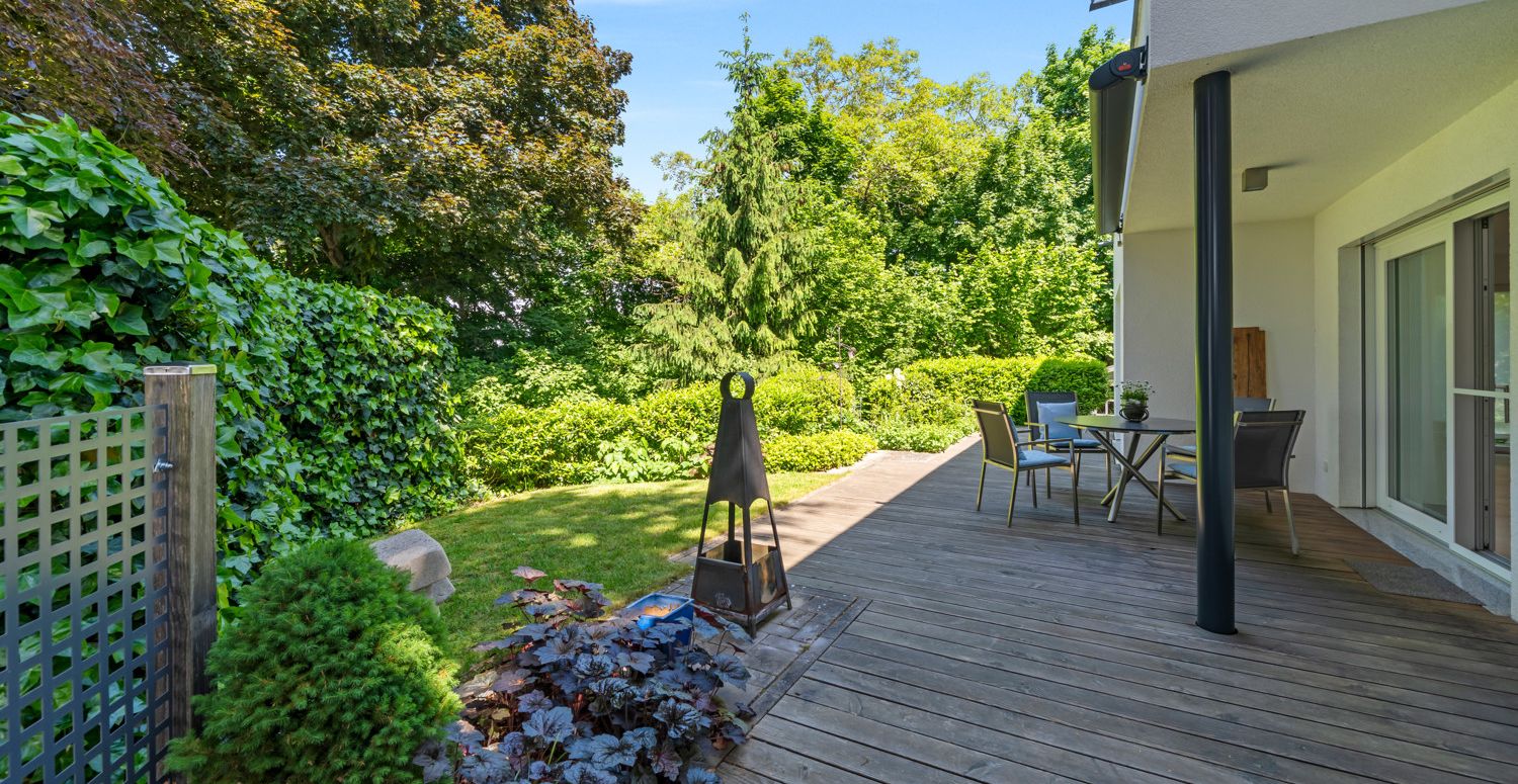 Terrasse mit elektrischer Markise - Westausrichtung