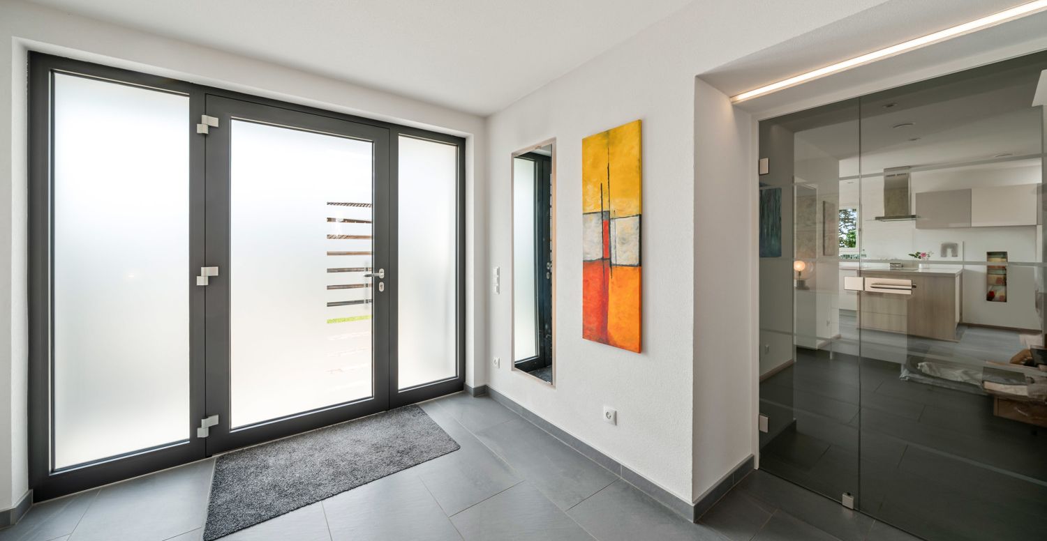 Der großzügige Eingangsbereich im Neubau von 2013