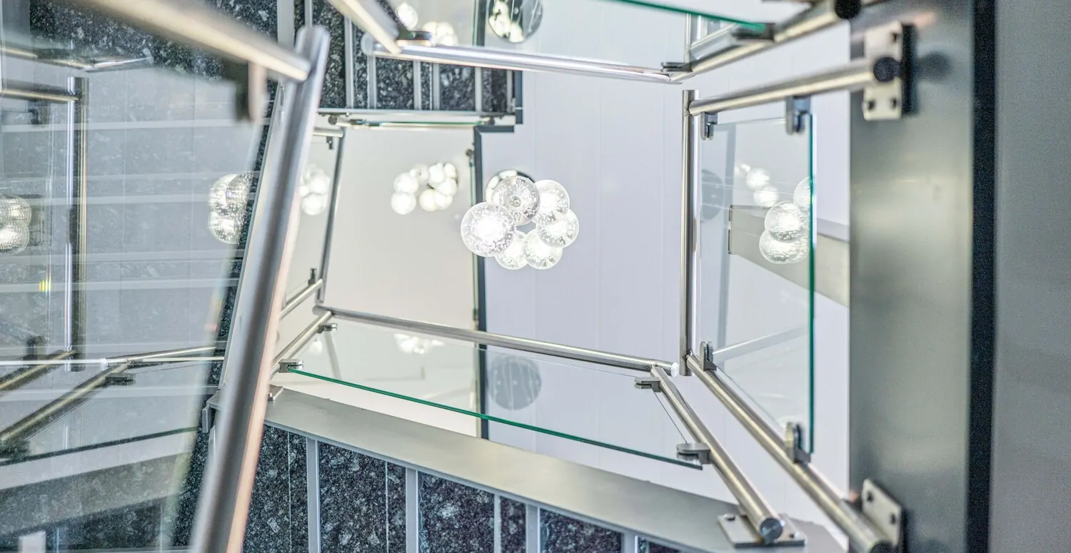 2015 neu gestaltetes Treppenhaus