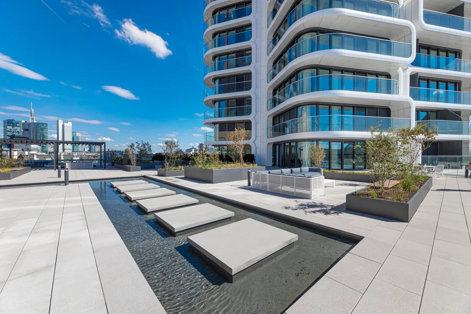 Grand Garden Ansicht I