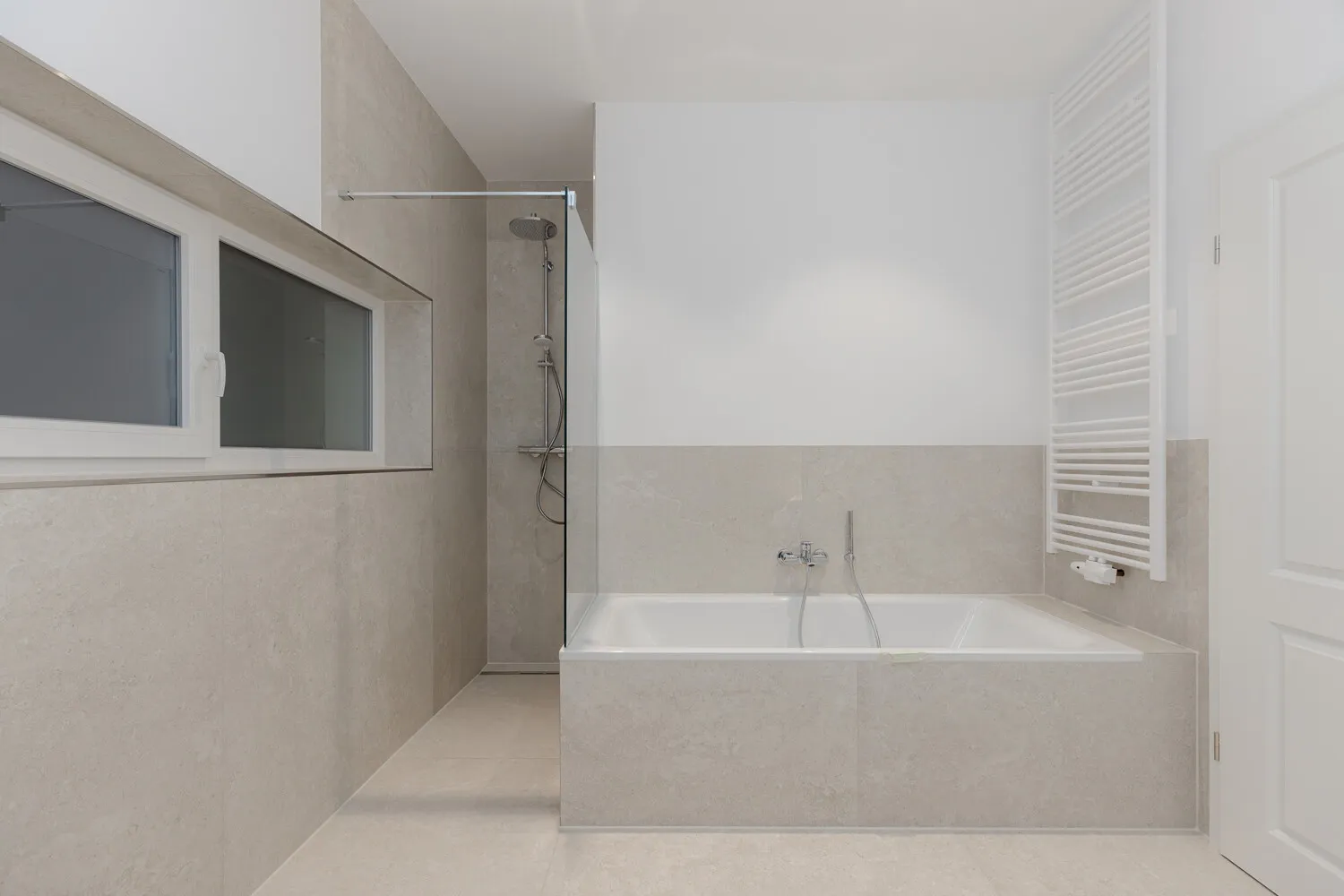 Badezimmer Ansicht II