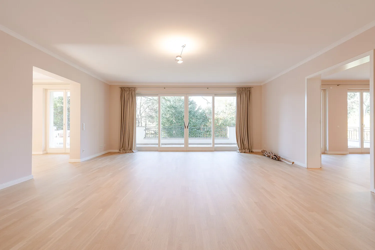 60487 FRANKFURT AM MAIN – DIPLOMATENVIERTEL - Foto 1