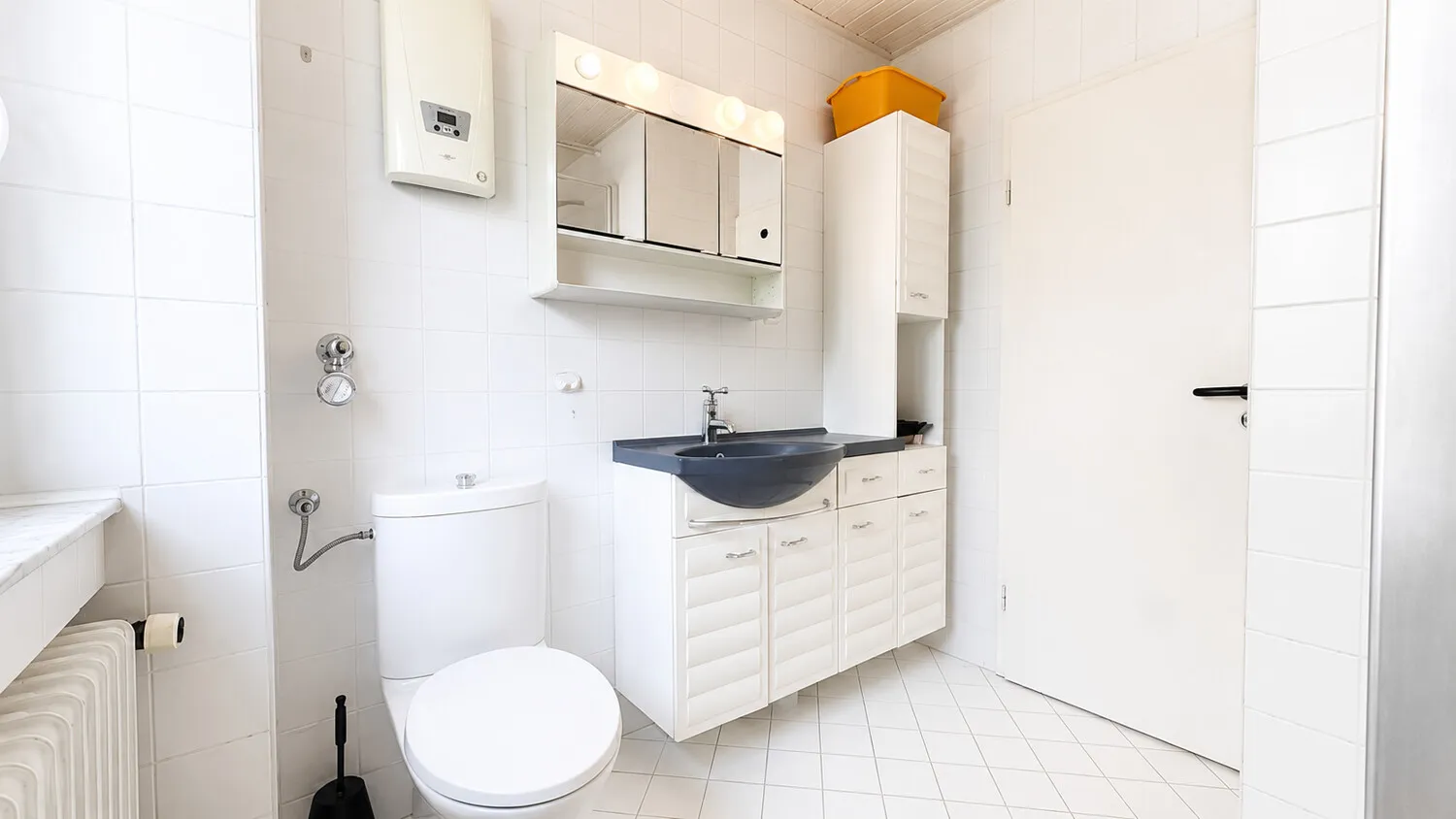 Badezimmer Ansicht I