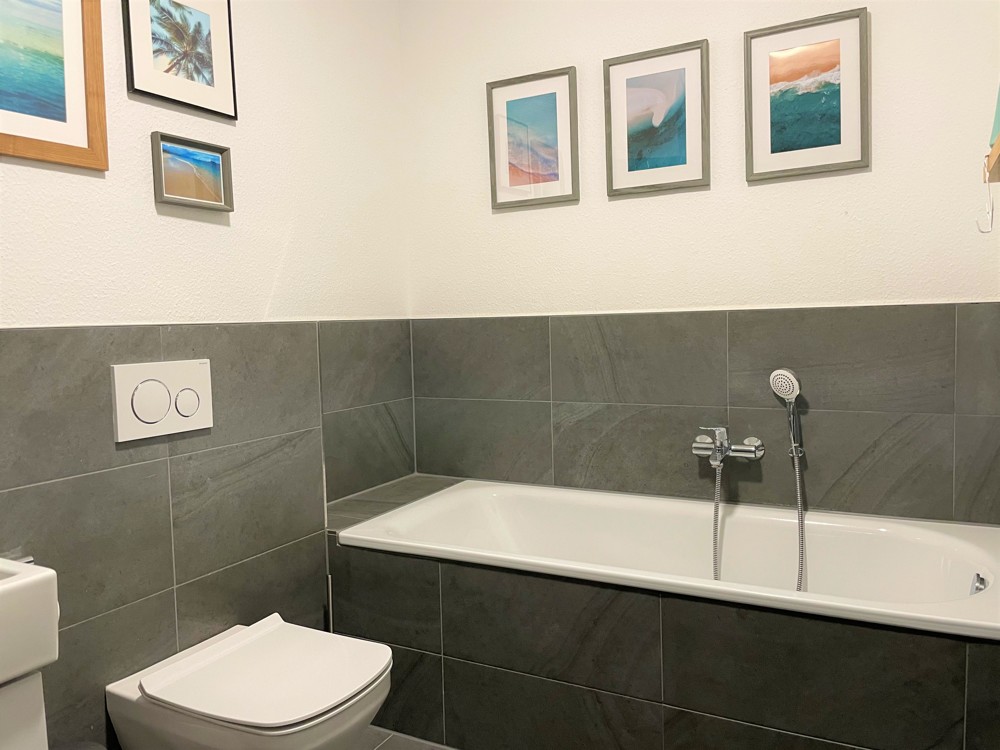 Badezimmer Ansicht I