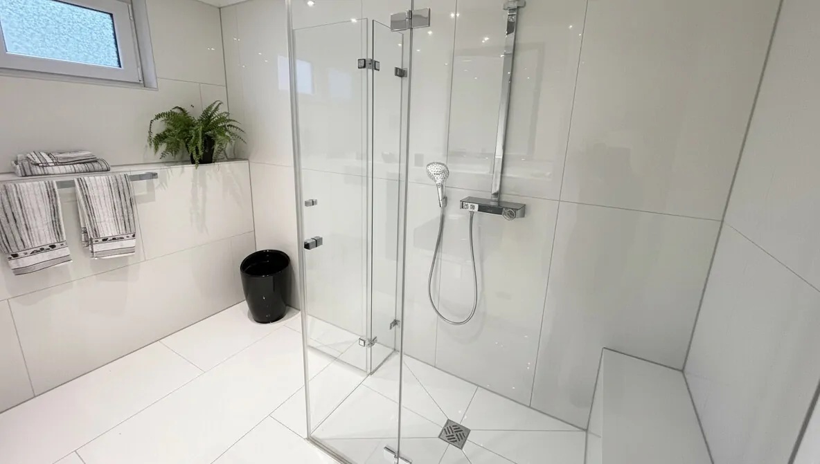 Badezimmer Ansicht II