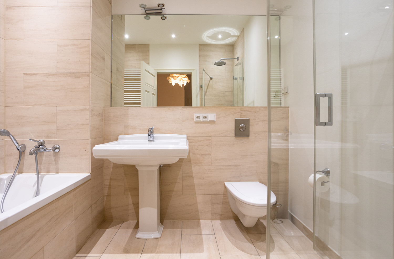 Badezimmer I Ansicht I