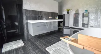 von_poll_real_estate_property_25432006_image_5