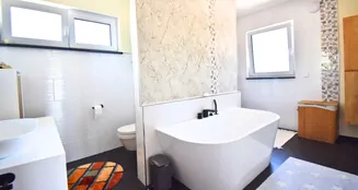 von_poll_real_estate_property_25333023_image_20