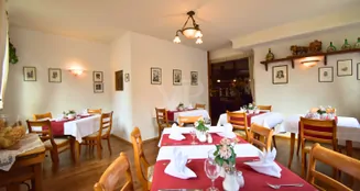 von_poll_real_estate_property_24432015_image_5