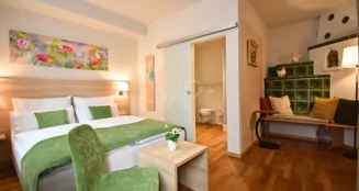 von_poll_real_estate_property_24432015_image_6