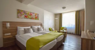 von_poll_real_estate_property_24432015_image_15