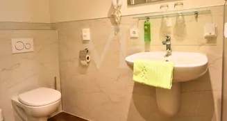 von_poll_real_estate_property_24432015_image_11