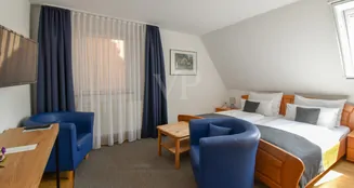 von_poll_real_estate_property_24432015_image_16