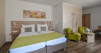 von_poll_real_estate_property_24432015_image_13