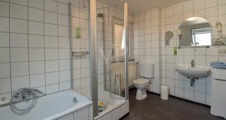 von_poll_real_estate_property_24432015_image_17