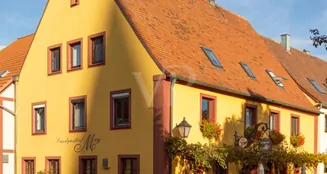 von_poll_real_estate_property_24432015_image_0