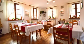 von_poll_real_estate_property_24432015_image_3