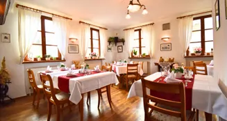 von_poll_real_estate_property_24432015_image_3