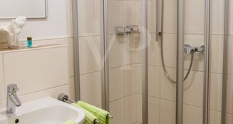 von_poll_real_estate_property_24432015_image_14