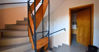 von_poll_real_estate_property_25333032_image_4