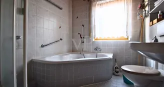 von_poll_real_estate_property_25333032_image_10