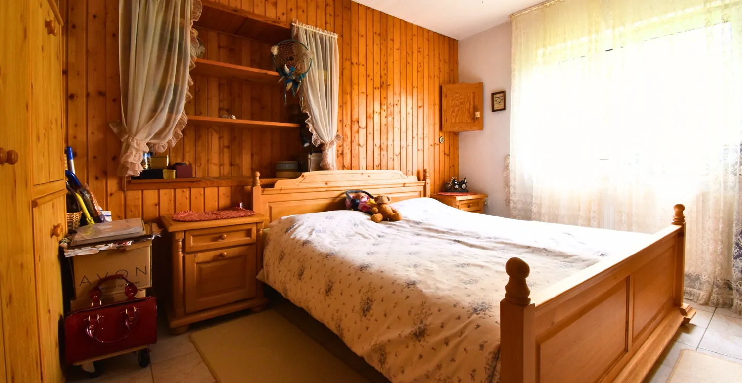 Schlafzimmer EG Links