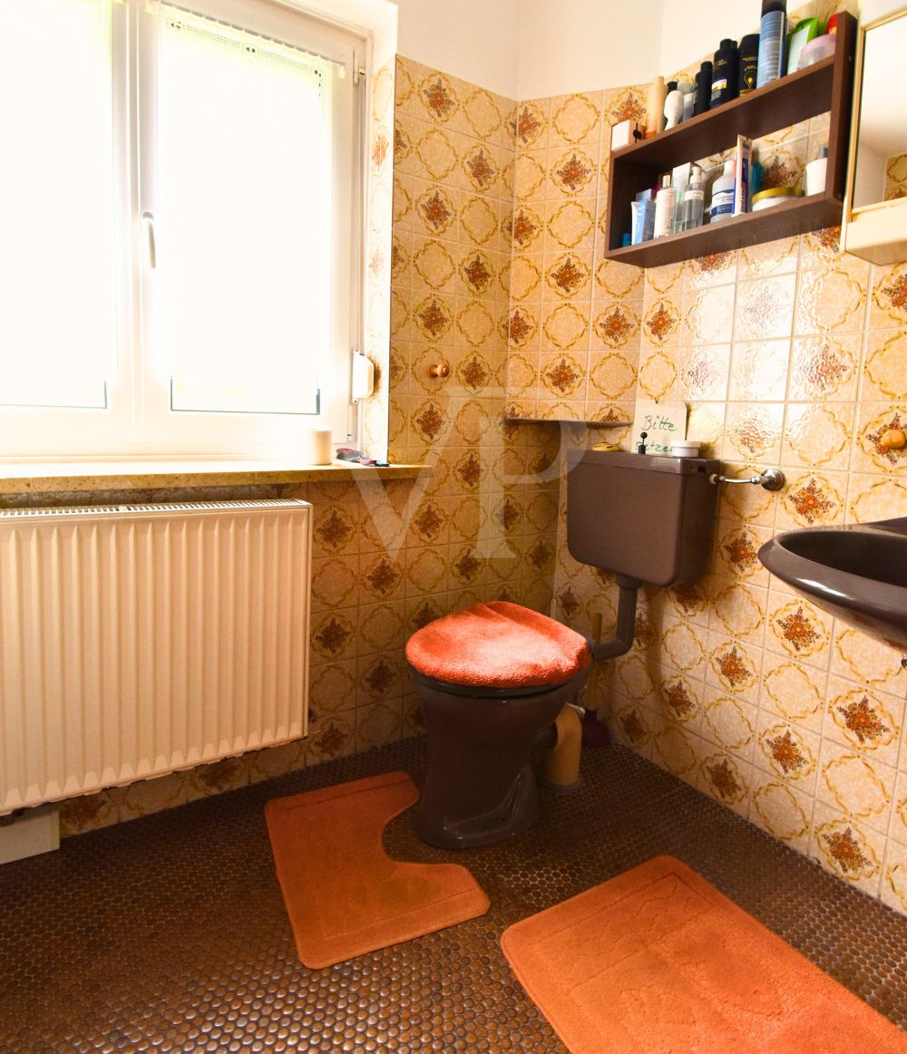 Badezimmer EG Links
