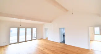 von_poll_real_estate_property_25333020_image_4