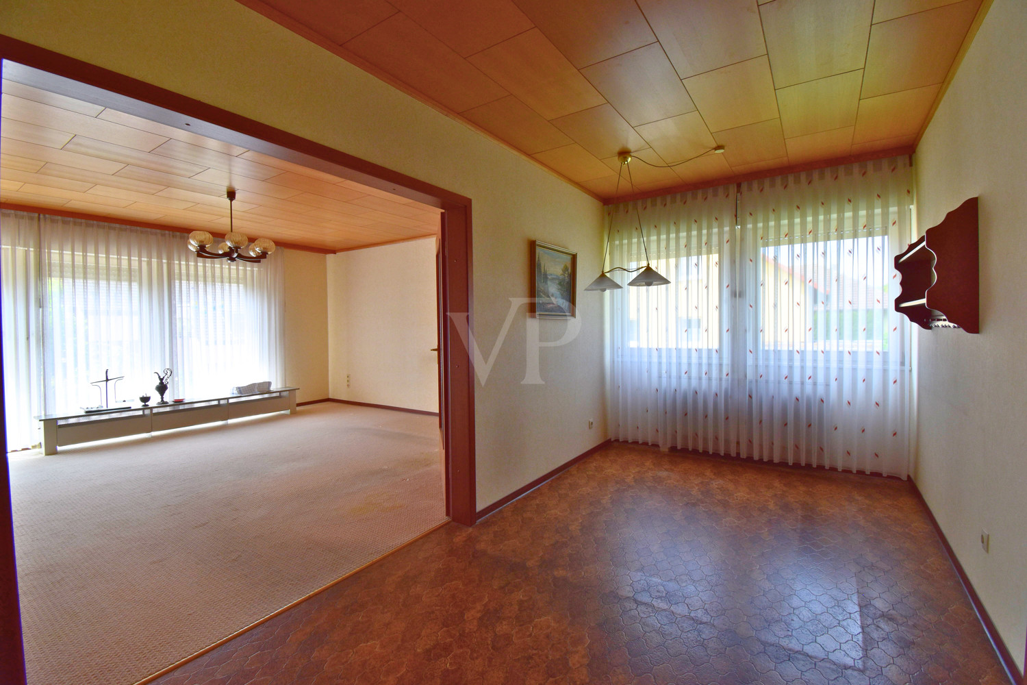 Esszimmer und Wohnzimmer