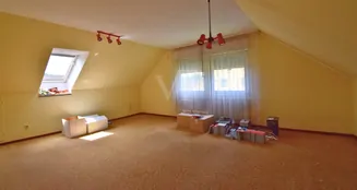 von_poll_real_estate_property_25333025_image_7