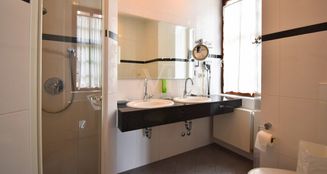 von_poll_real_estate_property_25432003_image_23