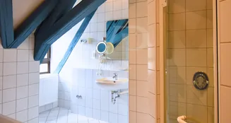 von_poll_real_estate_property_25432003_image_33